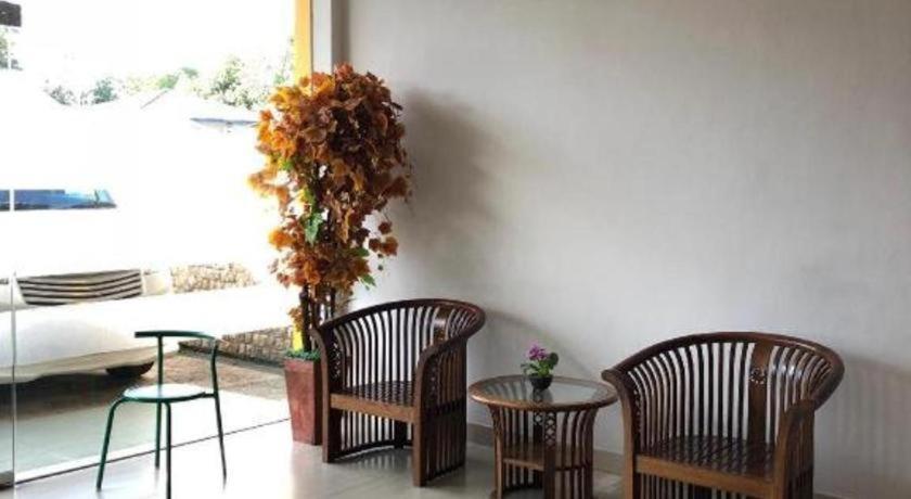 Hotel Kaisar Tarakan Exteriör bild