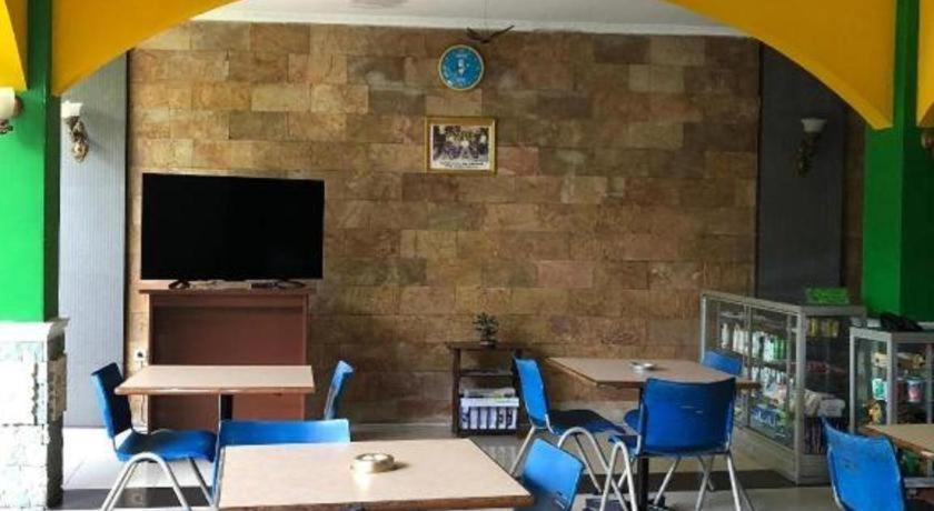 Hotel Kaisar Tarakan Exteriör bild